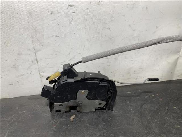 BMW 8402540 Cerradura de puerta delantera derecha  en stock Valencia