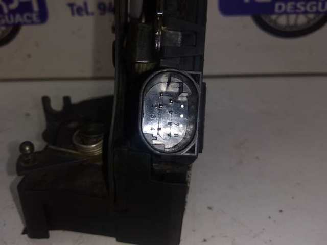 BMW 8402540 Cerradura de puerta delantera derecha  en stock Salamanca