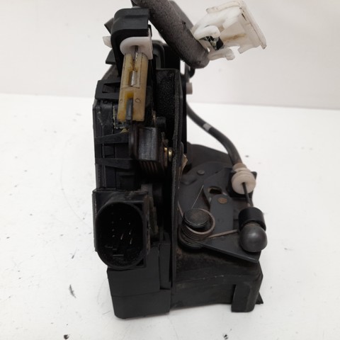 8402601 Cerradura de puerta trasera izquierda  disponible Utrera