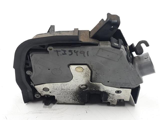 8402601 BMW Cerradura de puerta trasera izquierda  en stock Huelva