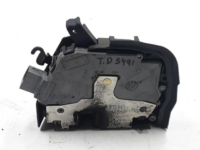 8402602 BMW Cerradura de la puerta trasera derecha  en stock Córdoba