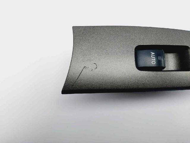 8403053020 TOYOTA Unidad de control de elevalunas delantero derecho comprar Alcalá