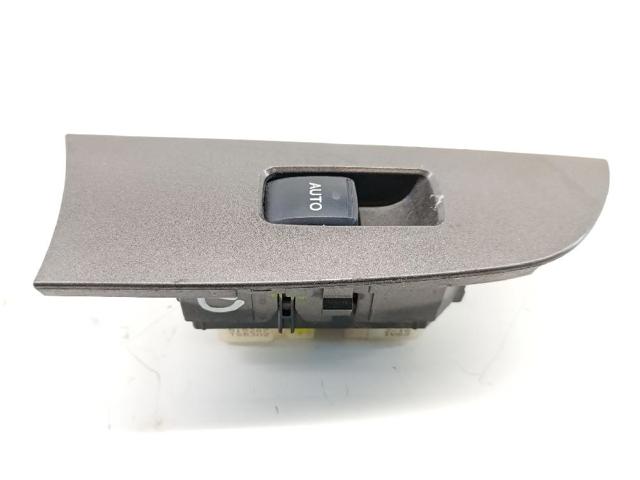 TOYOTA 8403053020 Unidad de control de elevalunas delantero derecho  disponible Valladolid