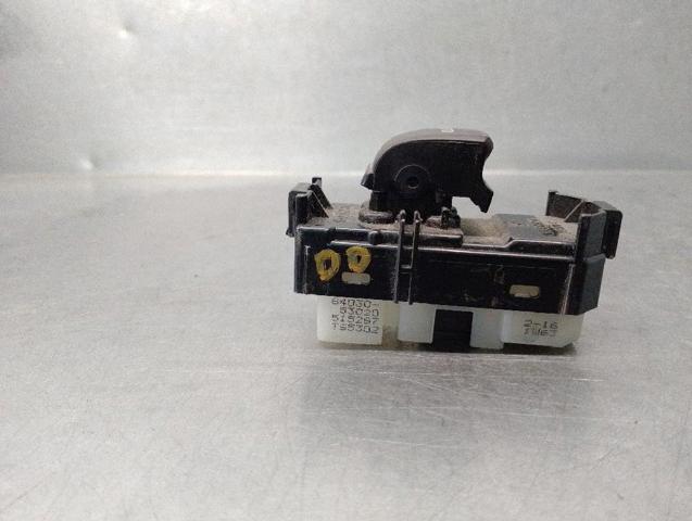 8403053020 TOYOTA Unidad de control de elevalunas delantero derecho  en stock Gandía