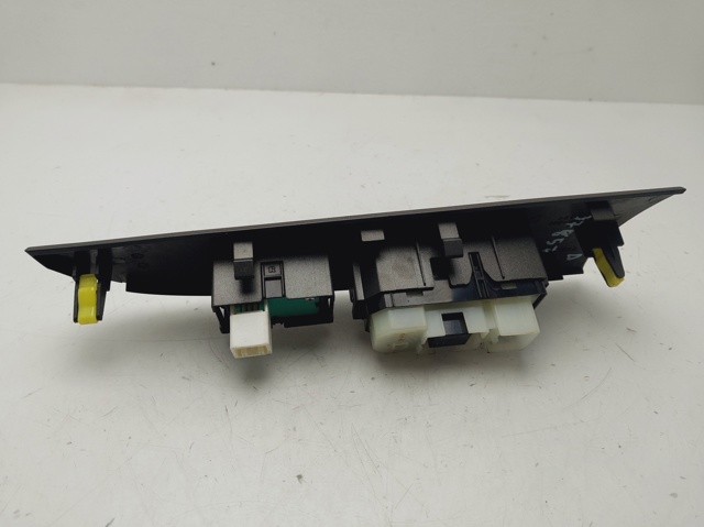 8403053020 Unidad de control de elevalunas delantero derecho  disponible Málaga
