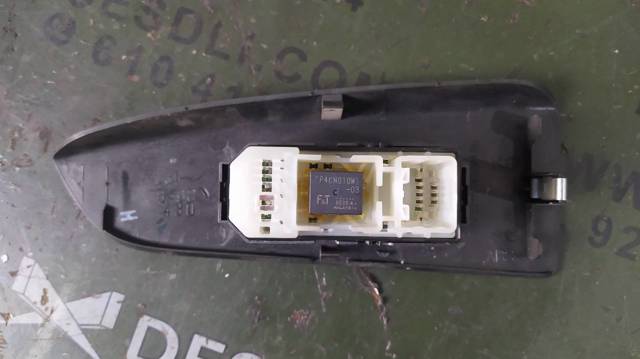8403060022 TOYOTA Interruptor de elevalunas delantera izquierda  en stock Gandía