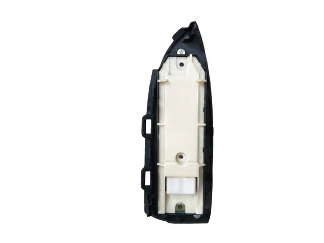 8404033100 Interruptor de elevalunas delantera izquierda  en stock Sabadell