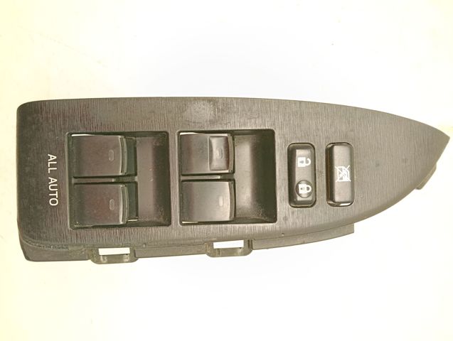 Unidad de control elevalunas delantera izquierda 8404033100 TOYOTA