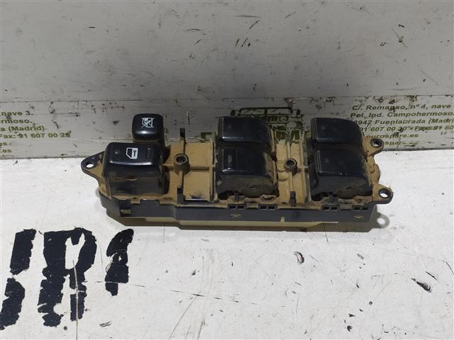 Unidad de control de elevalunas de la consola central 8404060050 TOYOTA
