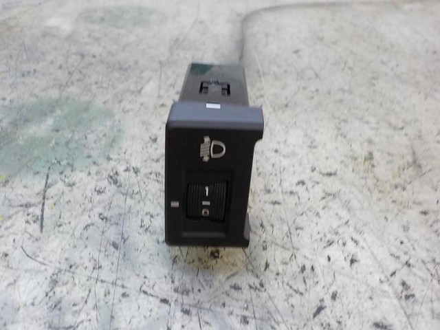 TOYOTA 8415202080 Botón del regulador de altura de faros comprar Barcelona