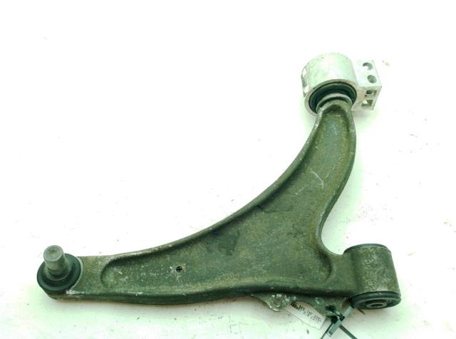 84248215 Brazo inferior derecho de la suspensión delantera comprar Sevilla