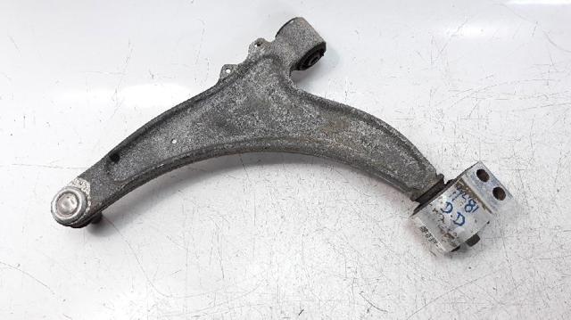 OPEL 84248215 Brazo inferior derecho de la suspensión delantera  en stock Terrassa