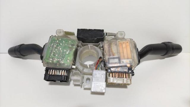 Conmutador en la columna de dirección completo Toyota Land Cruiser J12