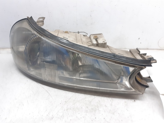 Faros delanteros para Ford Mondeo I (GBP)