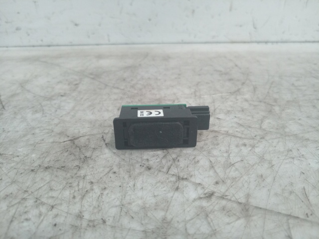 84318380319 BMW