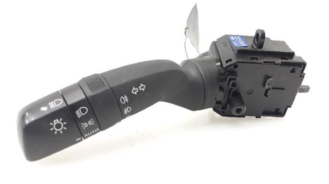 8432902040 TOYOTA Conmutador izquierdo de la columna de dirección  en stock Gandía