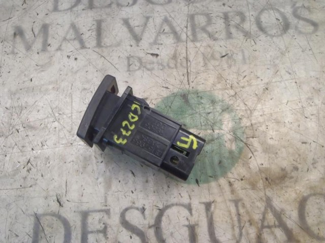 Boton De Alarma Toyota Avensis 2 T25