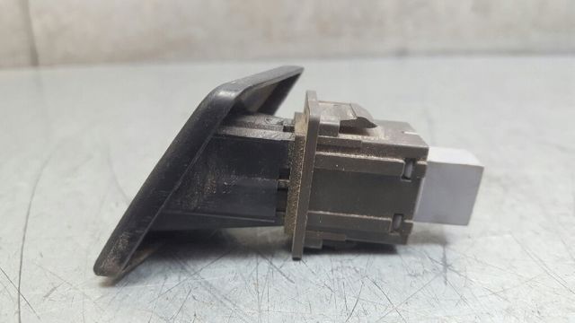 843320D020 TOYOTA Boton de luz de emergencía comprar Madrid