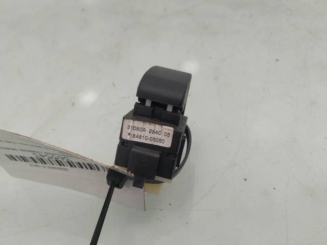 TOYOTA 8481005050 Botón de elevalunas delantero derecho comprar Barcelona