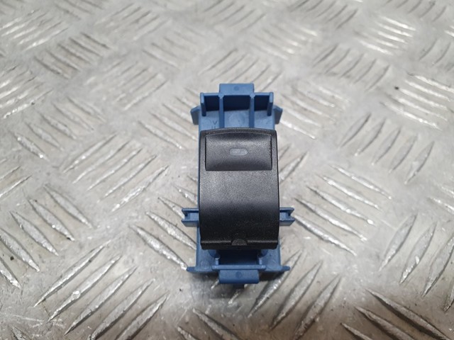 TOYOTA 8481005070 Botón de elevalunas delantero derecho comprar Pamplona