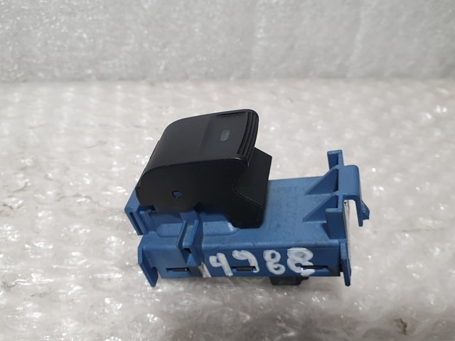 8481005070 Botón de elevalunas delantero derecho comprar Sevilla