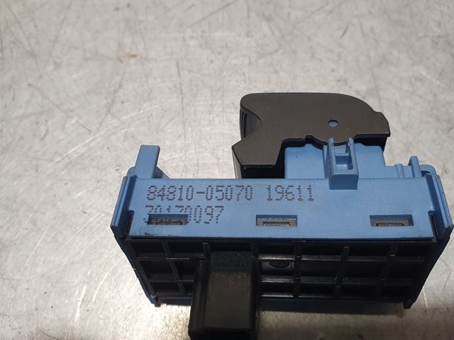 TOYOTA 8481005070 Botón de elevalunas delantero derecho comprar Tarragona
