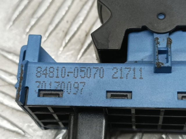 8481005070 TOYOTA Botón de elevalunas delantero derecho comprar Madrid