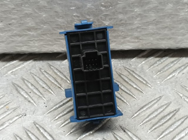 8481005070 TOYOTA Botón de encendido del motor del elevalunas delantero derecho  comprar en Jaén