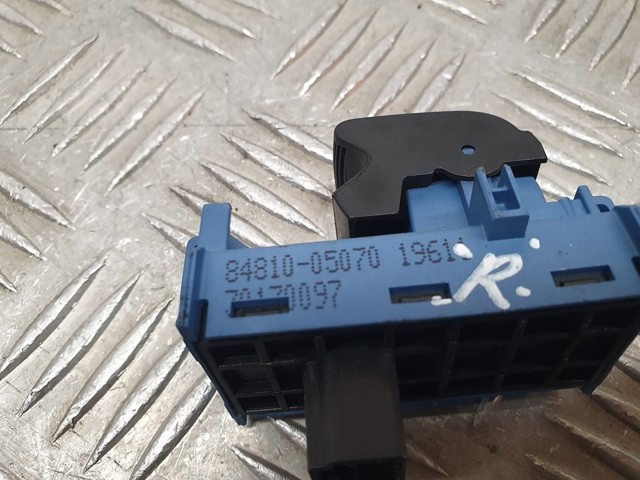 8481005070 TOYOTA Botón de elevalunas delantero derecho comprar Madrid
