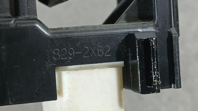 848100D030 Botón de encendido del motor del elevalunas delantero derecho  disponible Málaga