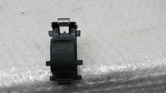 848100D030 Botón de elevalunas delantero derecho  en stock Granada
