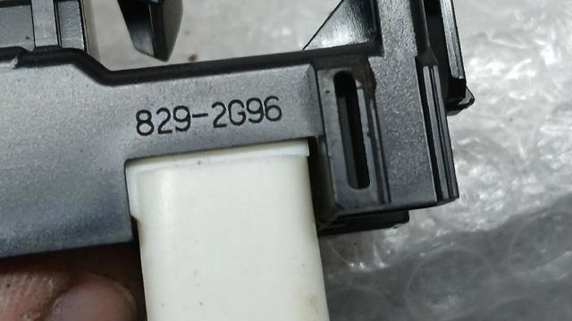 TOYOTA 848100D030 Botón de encendido del motor del elevalunas delantero derecho  comprar en Murcia