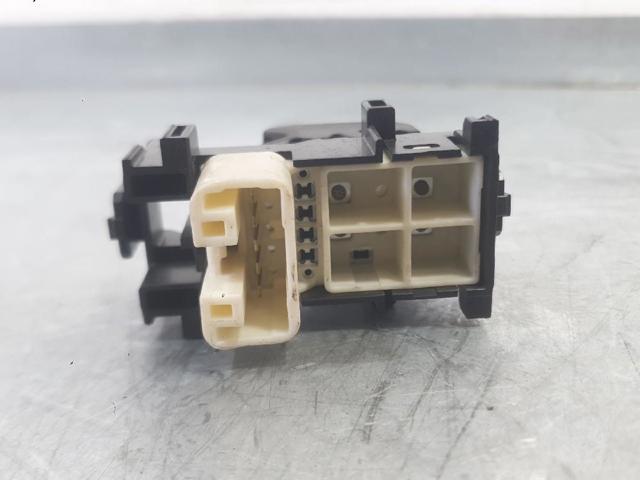 848100D030 Botón de elevalunas delantero derecho  en stock Granada