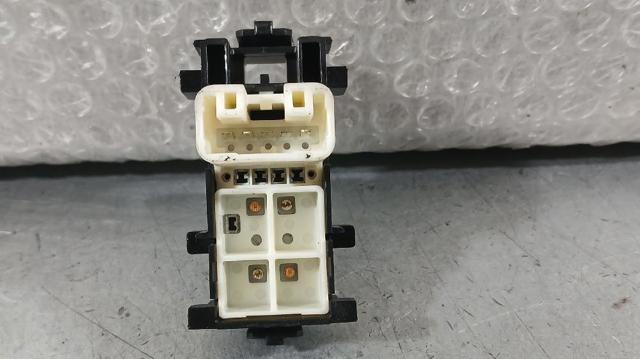 848100D030 Botón de encendido del motor del elevalunas delantero derecho  disponible Utrera