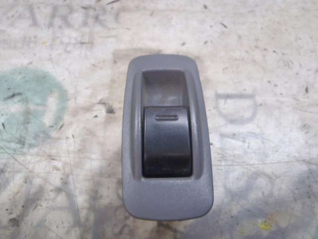 8481012080 Botón de encendido del motor del elevalunas delantero derecho  disponible Málaga