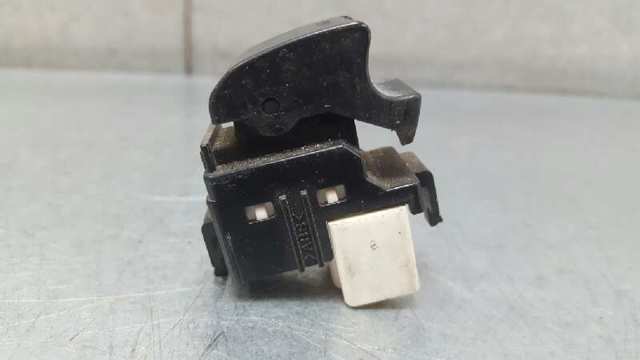 TOYOTA 8481012080 Botón de encendido del motor del elevalunas delantero derecho  disponible Lugo