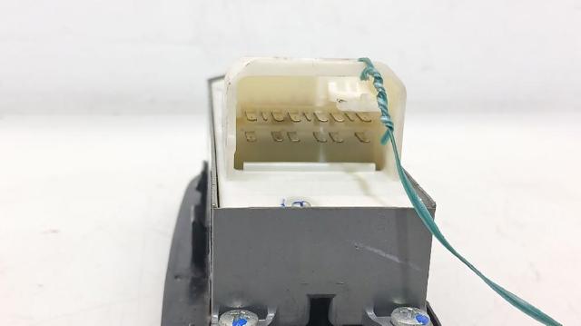 8482002210 Unidad de control de elevalunas delantera izquierda  disponible Málaga
