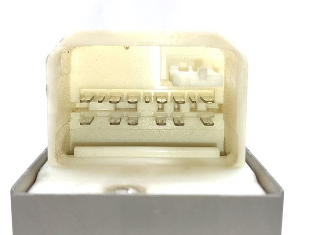 8482002210 Unidad de control de elevalunas delantera izquierda  comprar en Reus