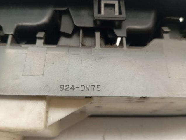 TOYOTA 8482002210 Interruptor de elevalunas delantera izquierda comprar Pamplona