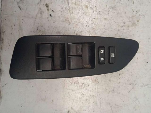 TOYOTA 8482002210 Interruptor de elevalunas delantera izquierda  en stock Salamanca