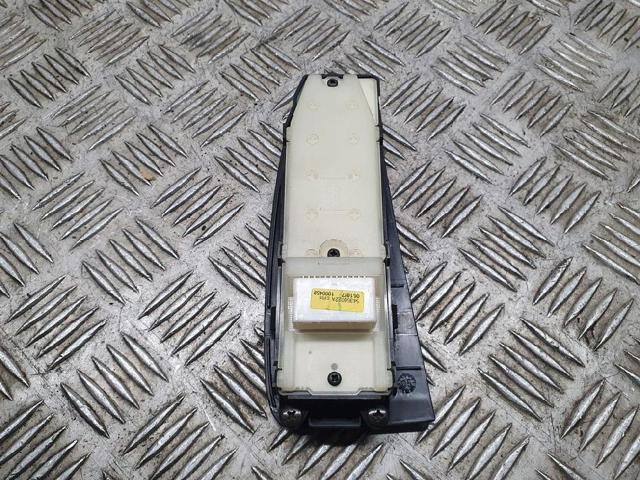 8482005100 TOYOTA Interruptor de elevalunas delantera izquierda  en stock Córdoba