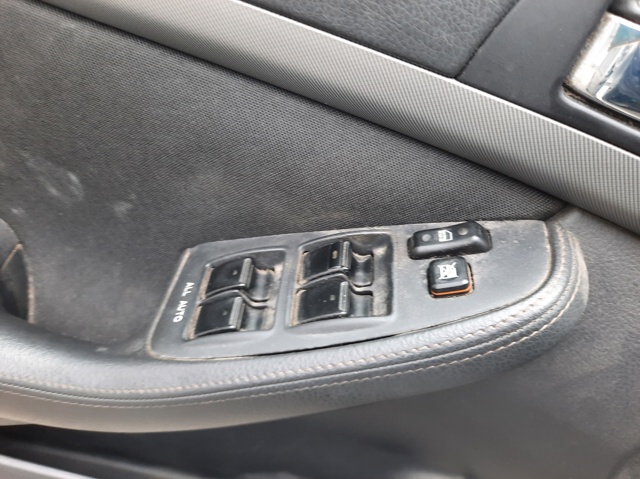 TOYOTA 8482005100 Unidad de control de elevalunas delantera izquierda  disponible España