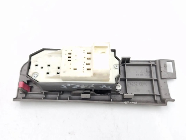 848200D100 TOYOTA Interruptor de elevalunas delantera izquierda comprar Alcalá