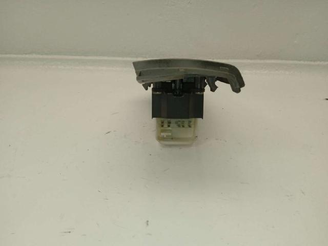 TOYOTA 848200D200 Interruptor de elevalunas delantera izquierda comprar Tarragona