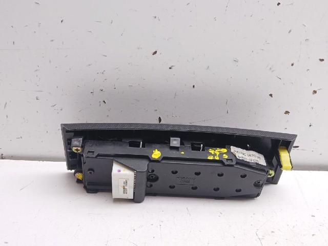 848200F040 Unidad de control de elevalunas delantera izquierda  disponible Utrera