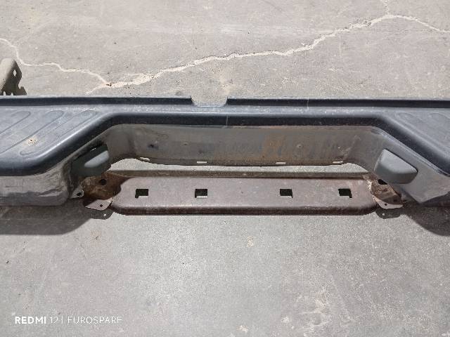 Parachoques trasero Nissan Navara D40