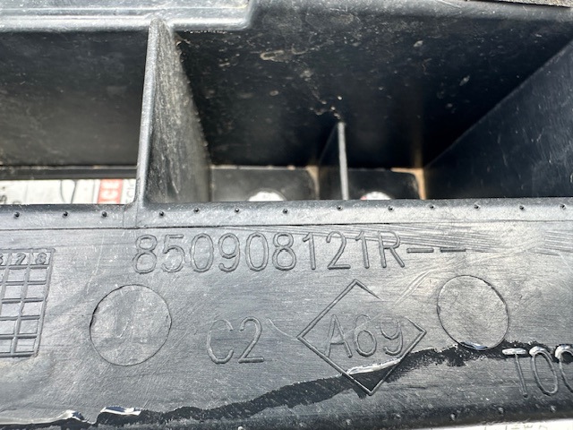 850908121R RENAULT Refuerzo parachoques trasero  en stock Gandía