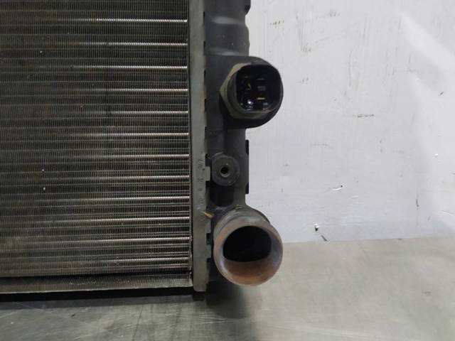 850984P Radiador de refrigeración del motor  disponible Utrera