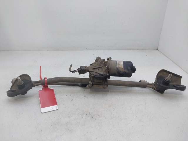 851101A040 Motor del limpiaparabrisas  disponible Utrera