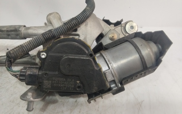 TOYOTA 8511042150 Motor del limpiaparabrisas  disponible España